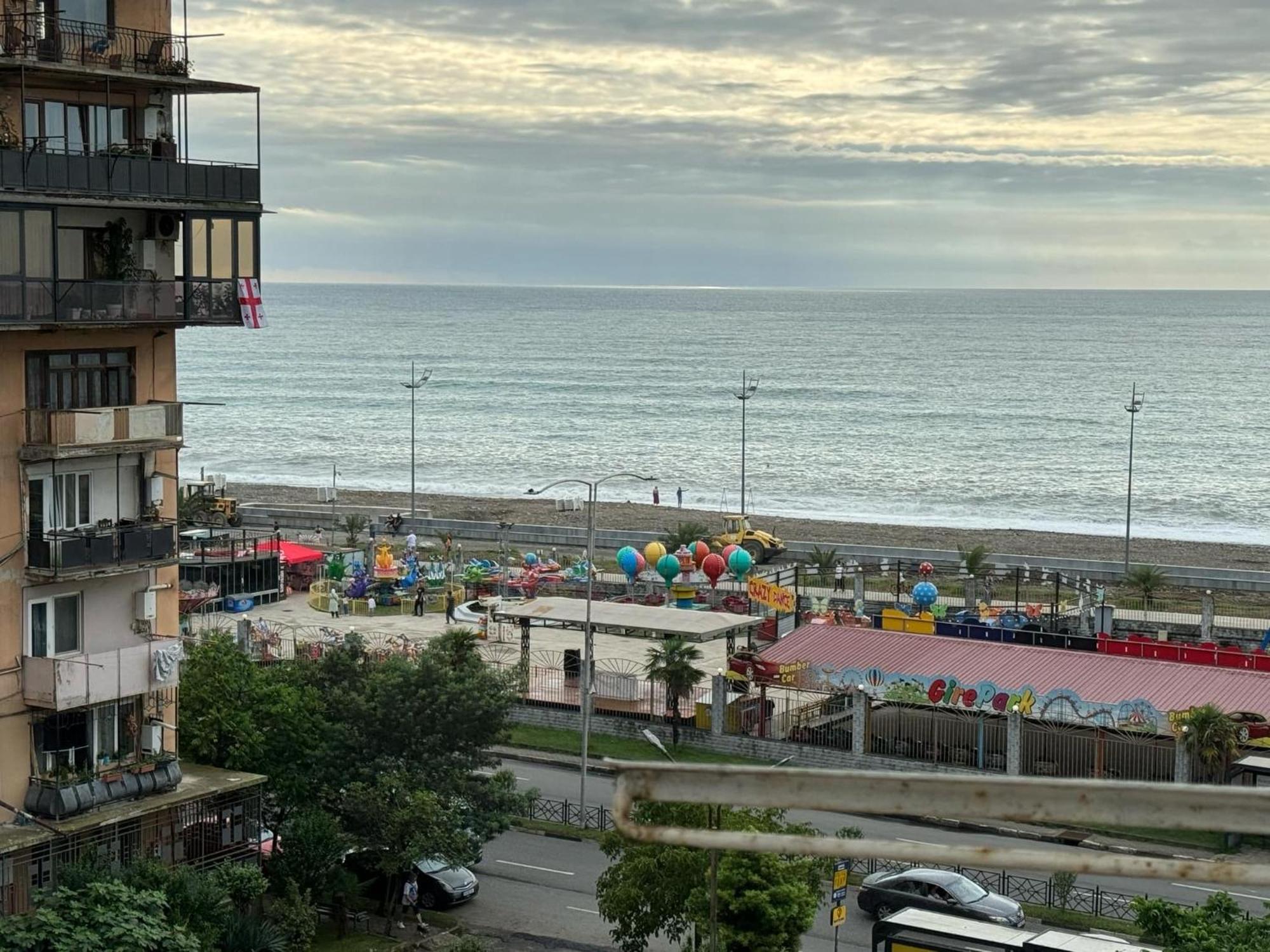 Apartment Near The Sea Batumi Zewnętrze zdjęcie